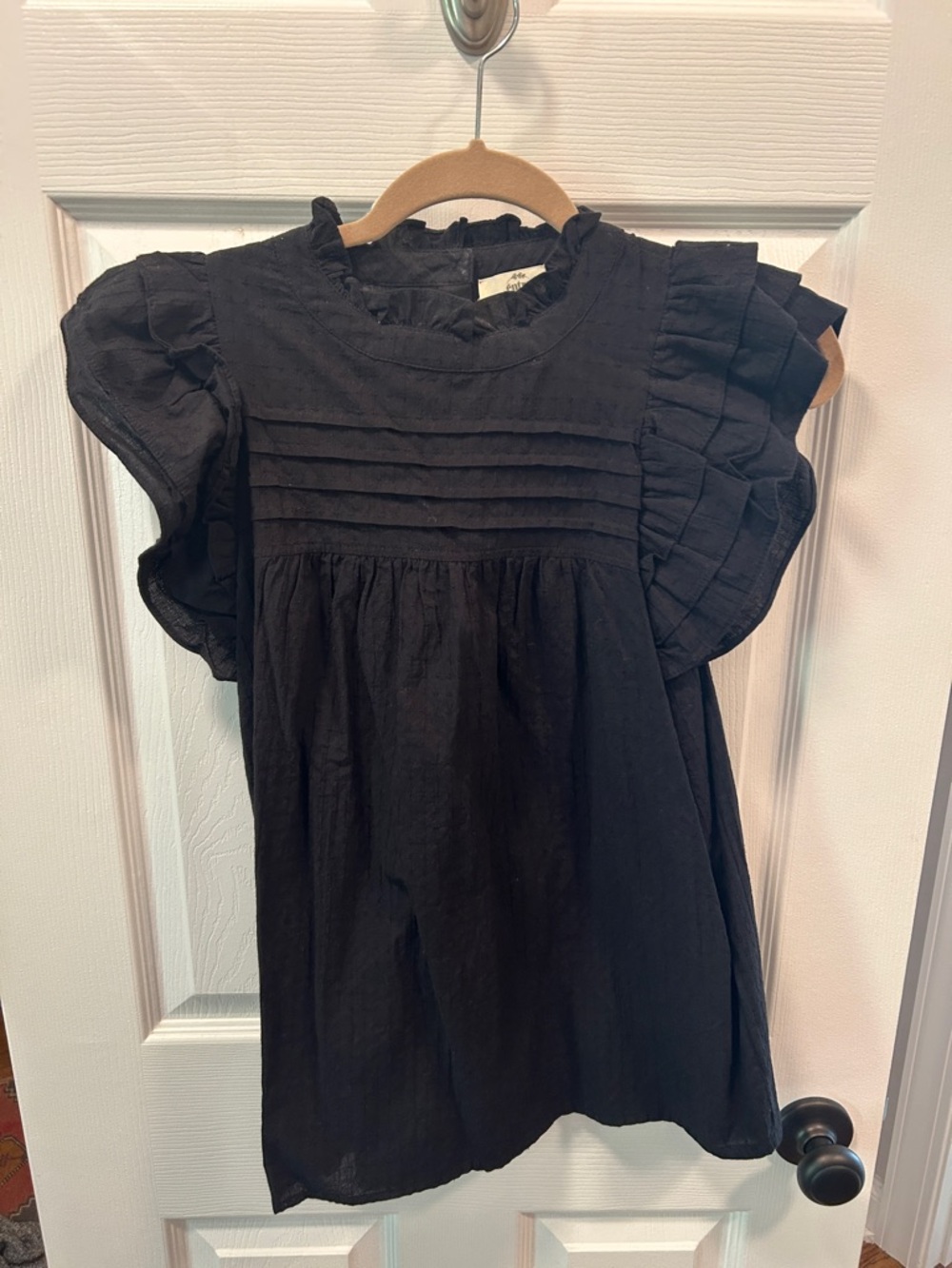 entro Black Ruffled Short Sleeve Blouse